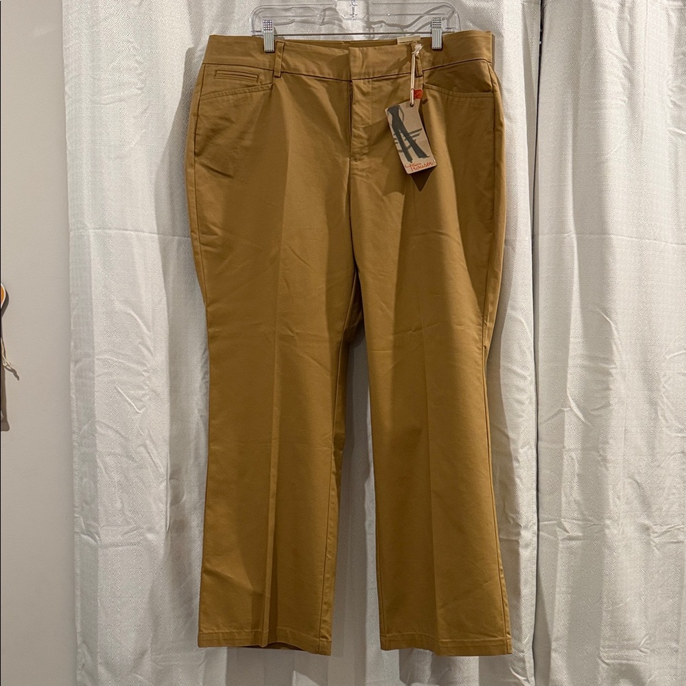 Dockers Brand New Women's Tan/Khaki Trousers